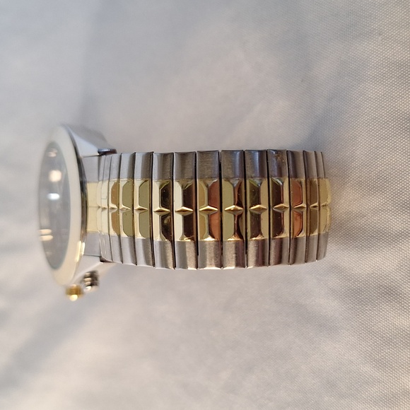 # 260 Globlu watch expandable band - Picture 3 of 8